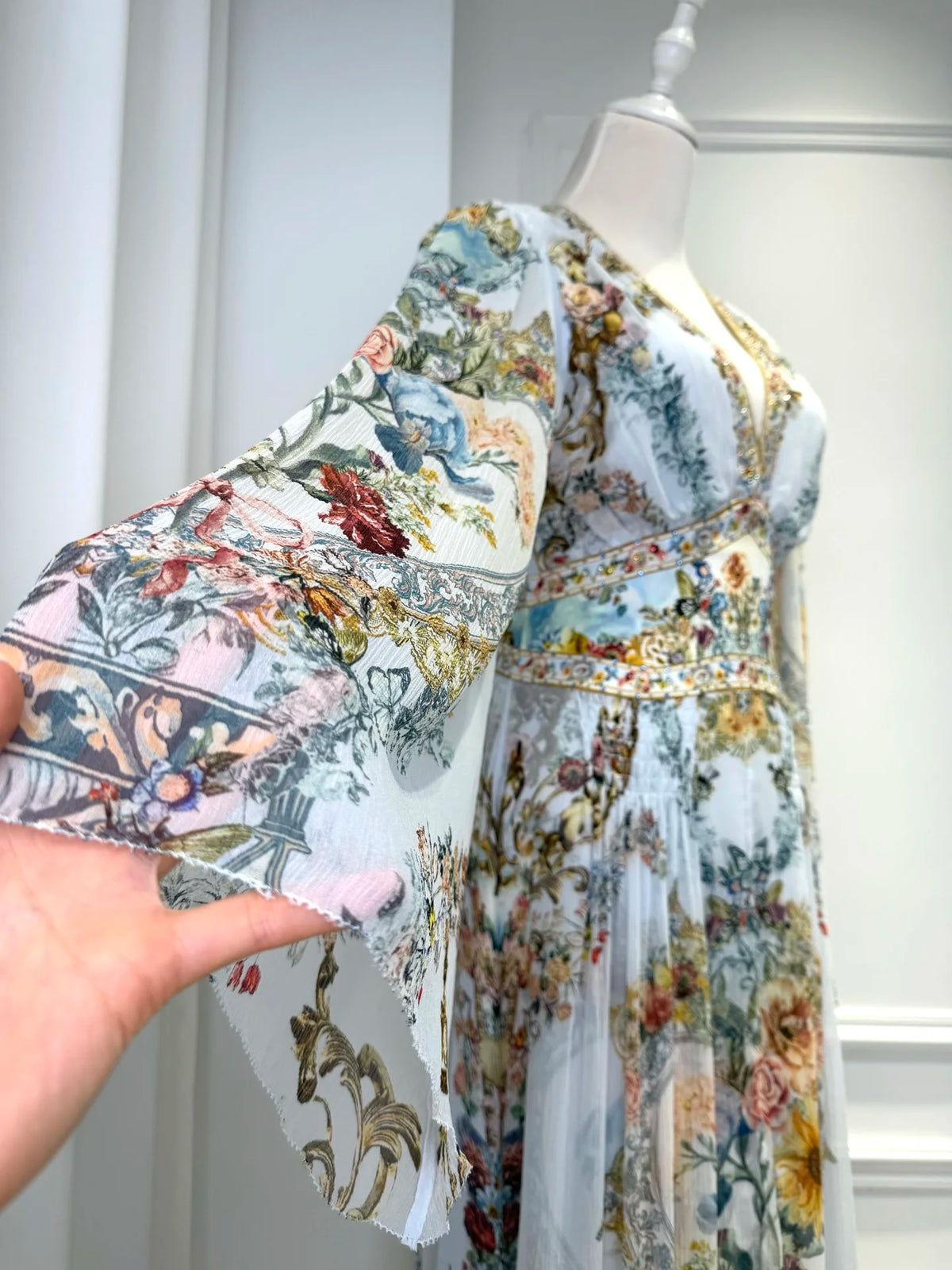 Women Floral Print Elegant Maxi Dress Spring/Summer Crystal Beaded V-Neck Flare Sleeve Elastic Waist Fashion Ladies Silk Robe